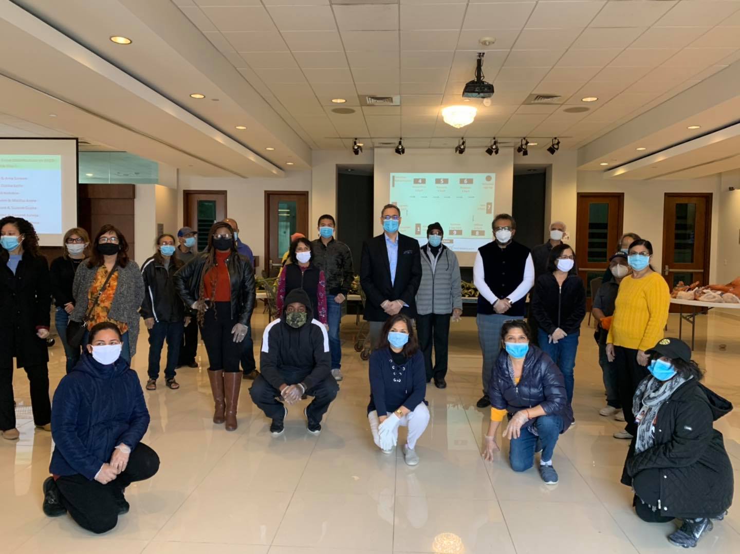 Consul General participated in the food distribution drive organized by India House Houston ,on  28, October 2020.